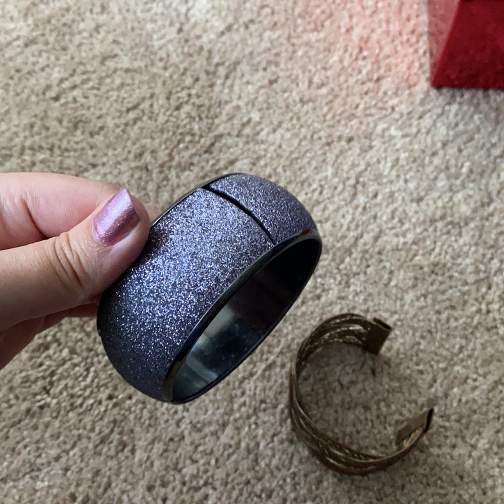 2 statement bracelets - Picture 2 of 7